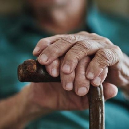 Възобновяват изплащането на пенсиите за инвалидност както и социалните добавки