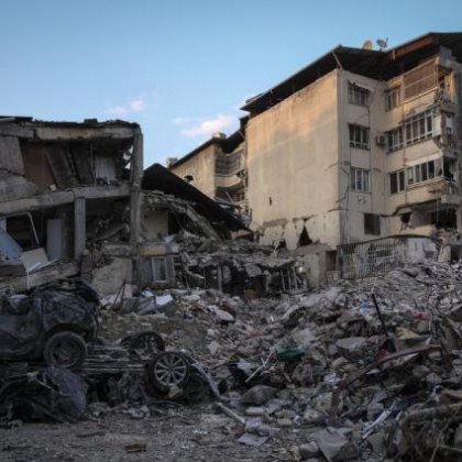 Шестетажна сграда се срути днес в югоизточния турски окръг Малатия