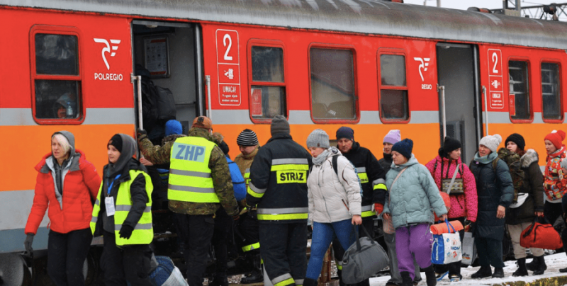 От март 2023 г. украинските бежанци в Полша ще трябва