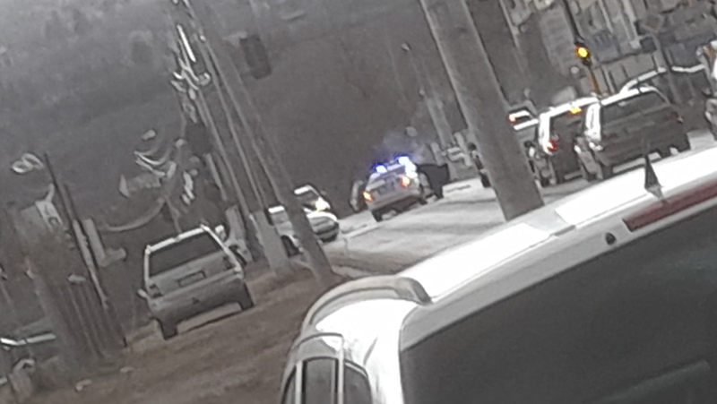 Катастрофа край Кокаляне, пожарникари вадят заклещен човек СНИМКИ