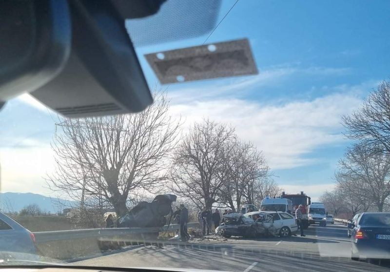Тежка катастрофа на пътя Пловдив - Пазарджик! Има загинали