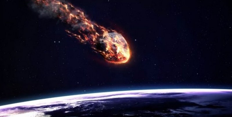 Японски астроном засне падането на метеорит на Луната ВИДЕО