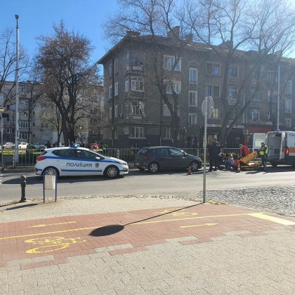 Катастрофа с пострадал пешеходец е станала на кръстовището между бул