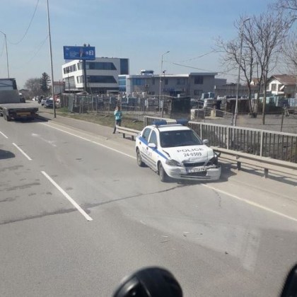 Полицейски автомобил е катастрофирал днес в София Инцидентът е станал