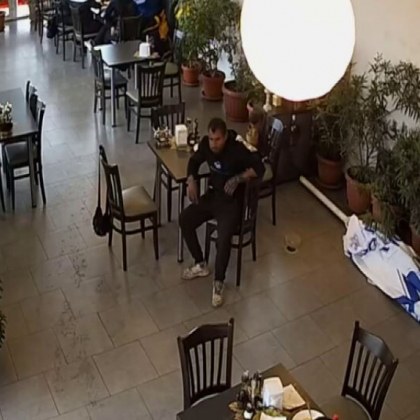 Мъж открадна чанта в ресторант