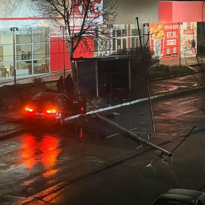 Лек автомобил Ауди е катастрофирал тази нощ в София Колата