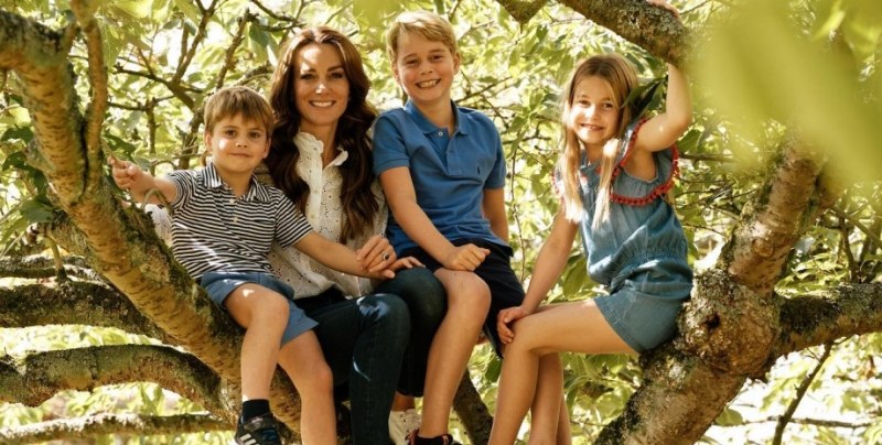 Кейт Мидълтън сподели нови СНИМКИ на децата си за Деня на майката