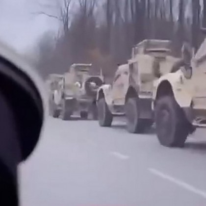 Огромна колона от натовски бронирани машини беше заснета на ВИДЕО