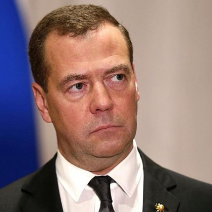 Заместник-председателят на руския Съвет за сигурност Дмитрий Медведев заплаши Международния