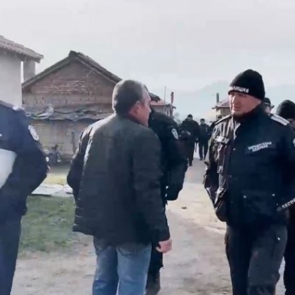 Засилено полицейско присъствие в казанлъшките села Тъжа и Манолово чиито