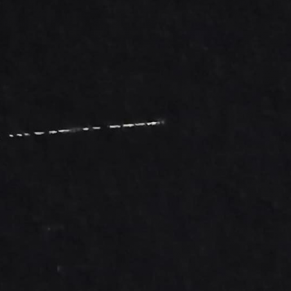 Интересно явление в небето над Кричим заснеха тази вечер местни жители  Светлините