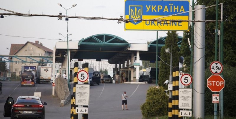 Украинци, избягали в Европа, ще бъдат върнати в страната