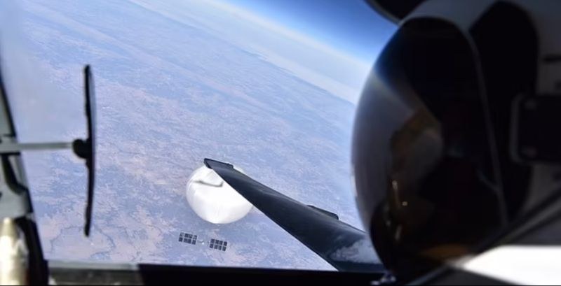 Daily Mail: Пентагонът засекрети видео на три НЛО, свалени над Аляска