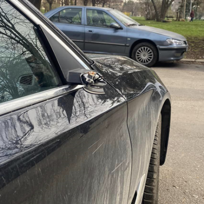 Вандалщина Автомобил в столицата остана без странични огледала Христина Саздова завари