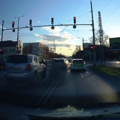 Опасно шофиране по булевард в Пловдив разгневи мрежата Рисковите действия