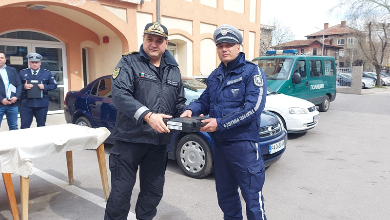 Пазарджишката полиция с нови оръжия СНИМКИ