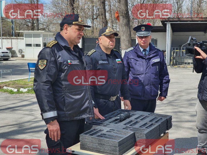Пловдивската полиция получи 22 нови късоцевни оръжия днес. Пистолетите Валтер“