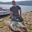 Рибар улови гигантски сом след тричасова борба ВИДЕО+СНИМКИ