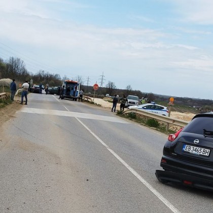 Катастрофа е станала днес на пътя Ловеч – Плевен Блъснали