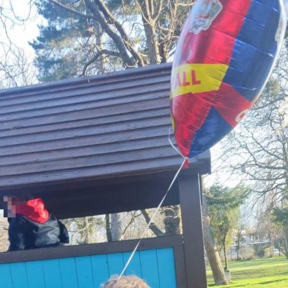 Майка предупреди за инцидент с балон пълен с хелий Жената