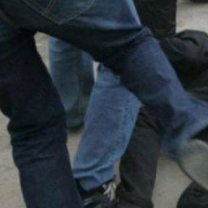 19 годишен преби жена в Плевен съобщиха от полицията На 3 април