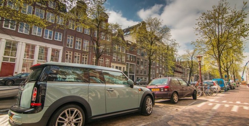 В Амстердам почти 20% от целия транспорт са автомобили, поради