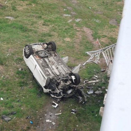 Лек автомобил е катастрофирал до моста на Филиповци твърди очевидец