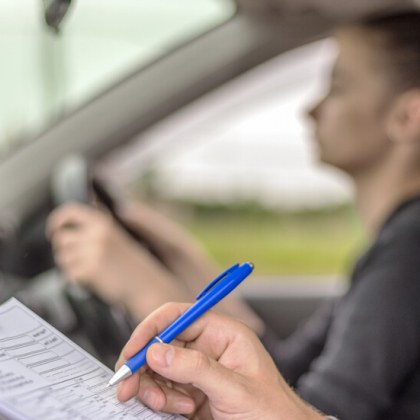 Нови правила при шофьорските изпити Предвижда се GPS устройство да