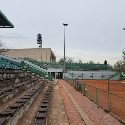 Драмата около собствеността на най голямата тенис база в Пловдив на