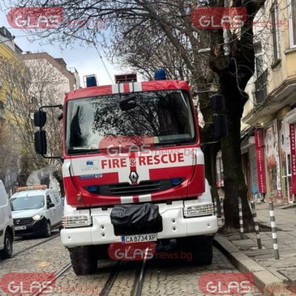 Мъж загина при пожар, жена е в болница