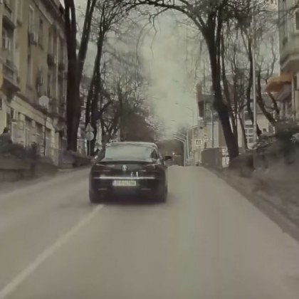 Неадекватна шофьорка бе забелязана да управлява колата си във Варна