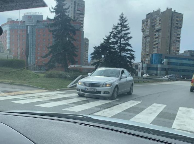 Руса шофьорка се заблуди, озова се в насрещното СНИМКА