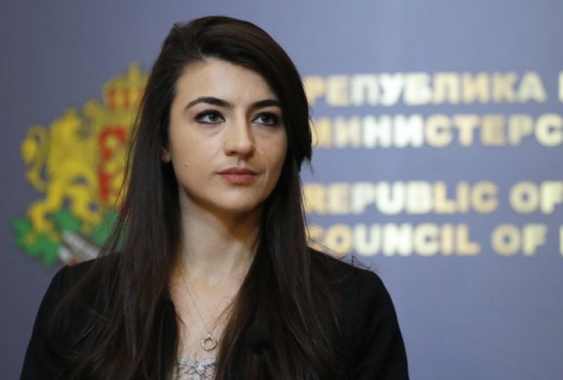 Лена Бориславова подаде оставка като народен представител