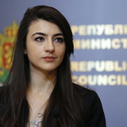 Лена Бориславова е подала заявление за прекратяване на пълномощията ѝ