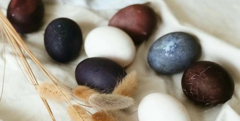 Как биха изглеждали великденските яйца, ако бяха украсени от модни къщи СНИМКИ