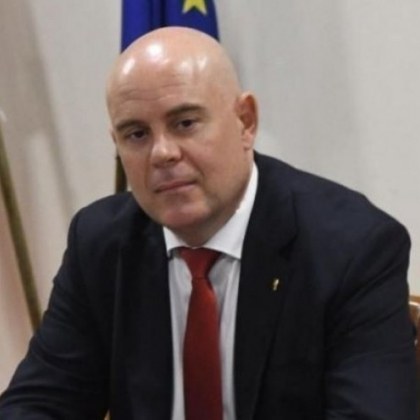 Главният прокурор Иван Гешев изпрати писма до Генералния секретариат на
