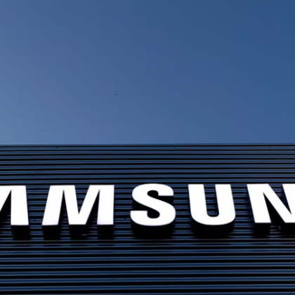 Samsung връща сменяемите батерии на някои от своите смартфони  Това съобщава изданието PhoneArena Според
