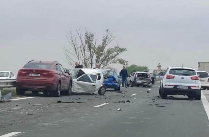 Два пътни инцидента са станали днес на автомагистрала Тракия“.Само преди