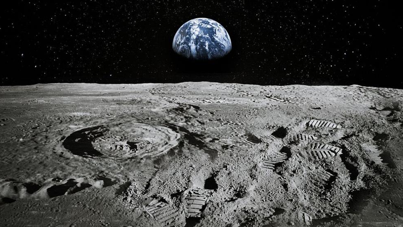 Експерти разказаха как всъщност мирише Луната