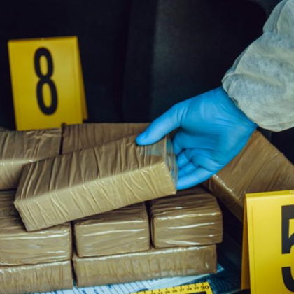 Два пакета с 1002 грама хероин откриха митническите служители на
