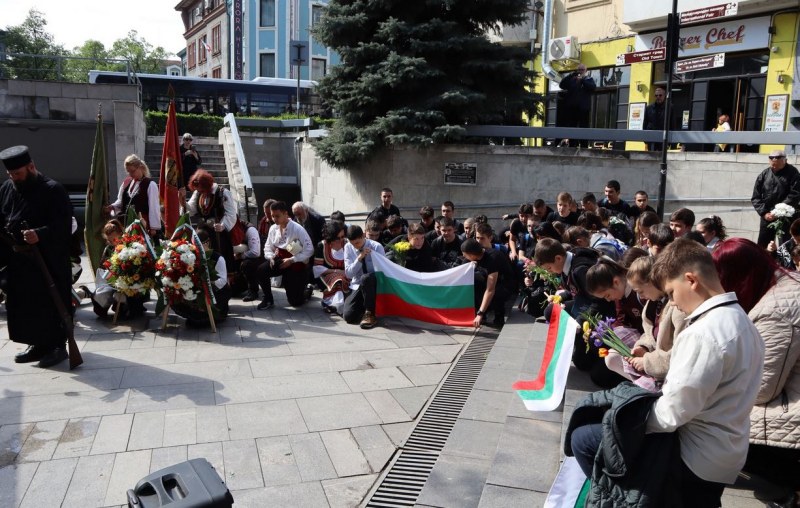 147 години от избухването на Априлското въстание! Пловдив почете епопеята СНИМКИ