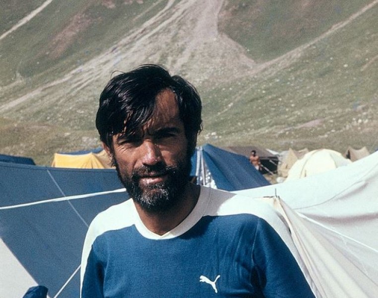 39 години от деня, в който българин покори за първи път Еверест