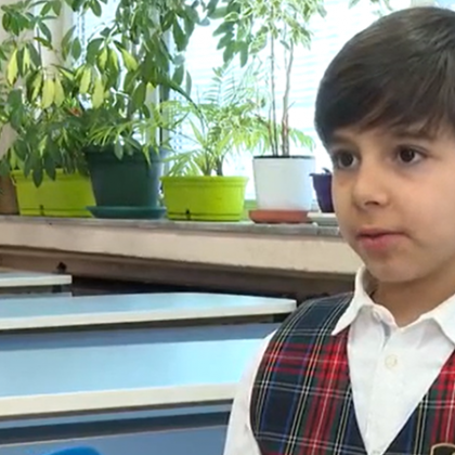 9 годишен е най младият член на Менса България  Иво