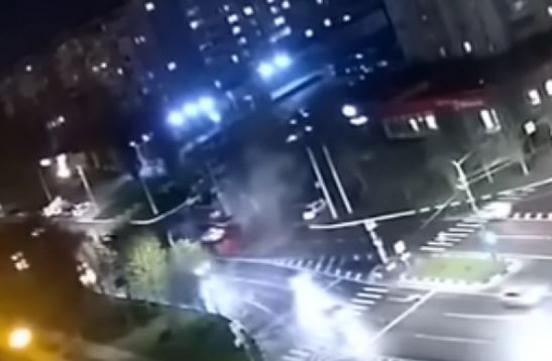ВИДЕО показа момента, в който бомба падна в Белгород