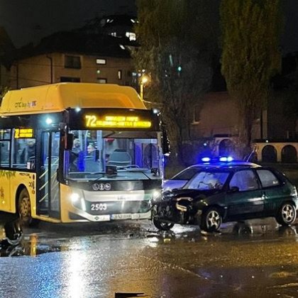 Серия от пътни инциденти са станали тази вечер в София