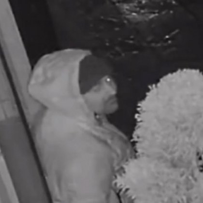 Мъж отмъкна каса от фризьорски салон в центъра на София