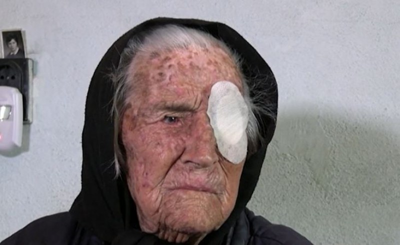 Защо внучка преби и ограби  103-годишната си баба?
