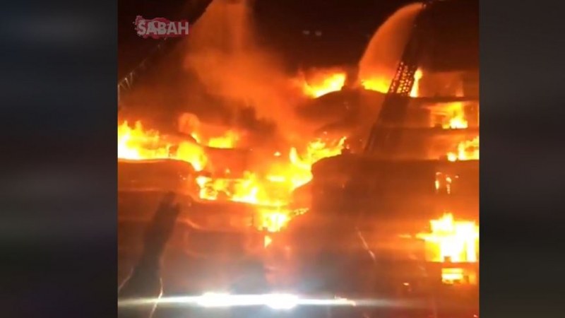 Избухна огромен пожар в луксозен комплекс ВИДЕО