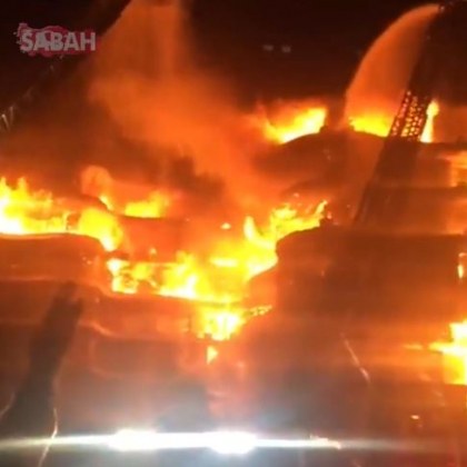 Пожар избухна в осеметажен луксозен комплекс в турския град Измир