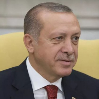 Турският президент Реджеп Ердоган направи първата си публична поява след